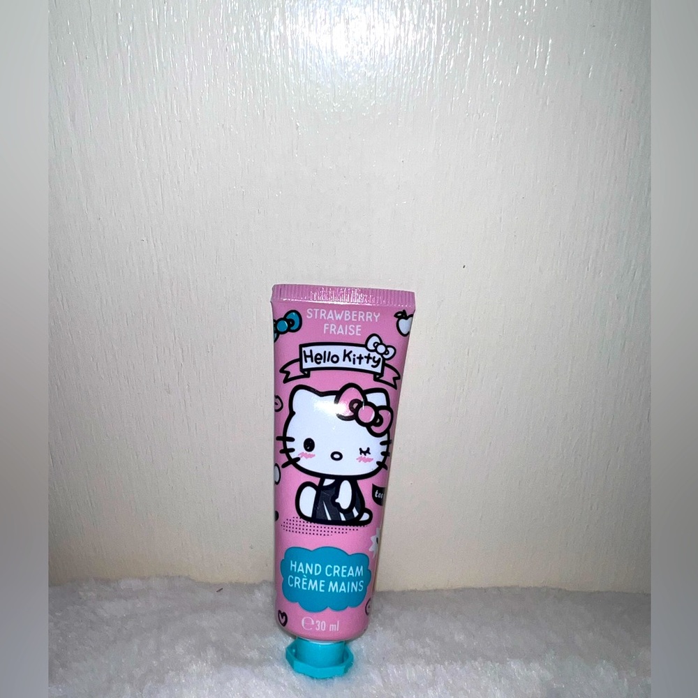 Hello Kitty Bundle - Picture 9 of 12